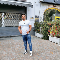 Megazzinere,restrurante,ditta etc