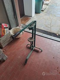 tappatrice manuale  a leva per tappi sughero
