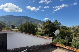 CASA DI CORTE A SANT'EGIDIO DEL MONTE ALBINO