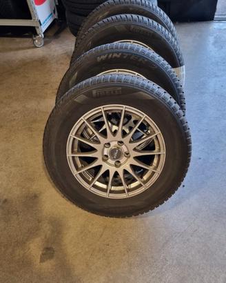 PNEUMATICI INVERNALI PIRELLI WINTER 215/55 R16