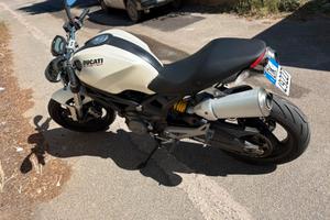 Ducati Monster 796