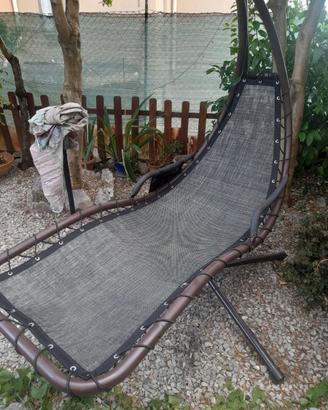Dondolo da giardino.