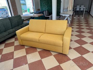 SVENDITA DIVANO LETTO