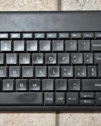 Tastiera Logitech K400 Plus Wireless Touchpad
