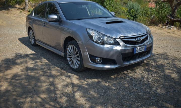 SUBARU LEGACY