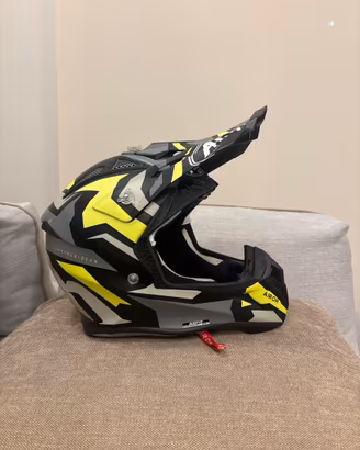 Casco Airoh Aviato Ace giallo e nero