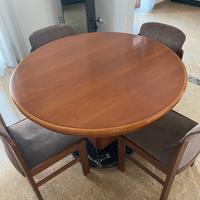 Tavolo rotondo più 6 sedie