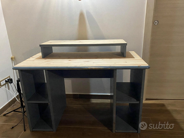 Scrivania/mobile ingresso legno massello