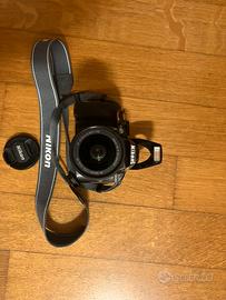 Nikon D3300 (Kit con AF-S DX 18-55mm f/3.5-5.6G)