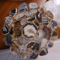 Tavolino in agata naturale con base oro