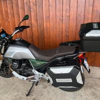 Moto Guzzi V85 TT - 2022