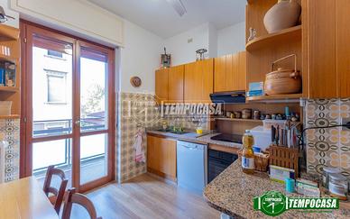 AMPIO TRILOCALE PERSONALIZZABILE NEL CUORE DI BO