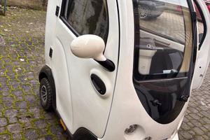 Scooter elettrico cabinato GIALDI senza patente