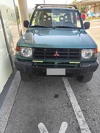 Mitsubishi Pajero 2.5