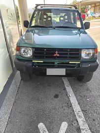 Mitsubishi Pajero 2.5