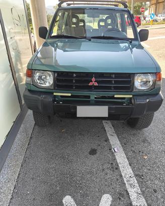 Mitsubishi Pajero 2.5