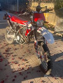 Fantic XEF 125 - 2022, 3000 km, perfetta