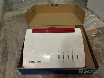 Fritzbox 7590 con imballi originali e accessori