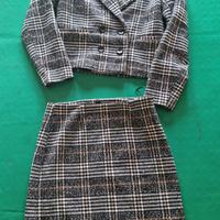 completo giacca e gonna donna