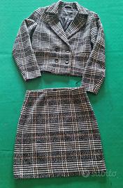 completo giacca e gonna donna