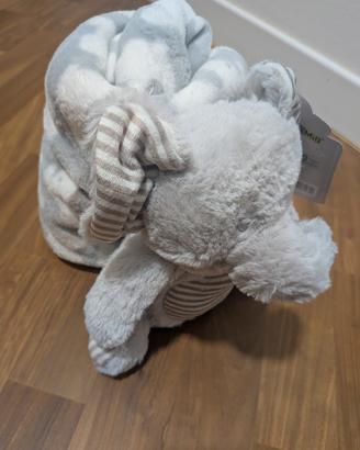 Peluche e coperta neonato
