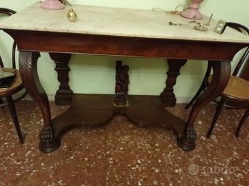 Consolle  elegante con marmo