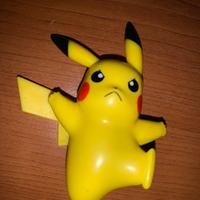 Sorpresa Kinder Pokemon Pikachu