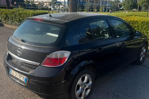 Opel Astra 2004