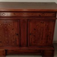 Armadio antico intagliato