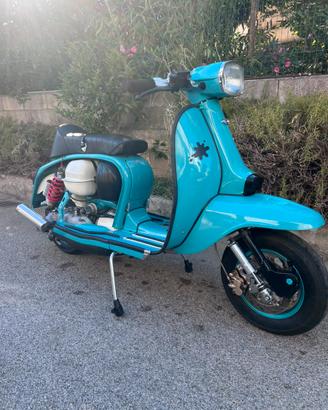 Lambretta dl 125 macchia nera restaurata