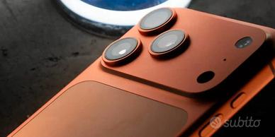 iPhone 17 Pro Max Arancio – Come Nuovo – 4 mesi di
