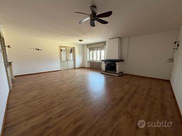 AAMPIO APPARTAMENTO 235 MQ DA RINNOVARE - GRAND...