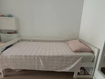 Letto singolo bianco