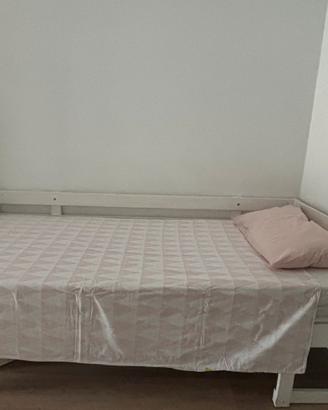 Letto singolo bianco