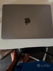MacBook Pro 14" M1 Pro (2021) – 32 GB RAM / 1 TB S
