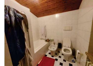 Immobile in asta di 106 m² con più di 5 locali e b