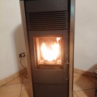 stufa a pellet MCZ hidro 12 Kw