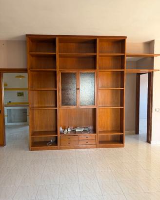 Libreria, mobile tv e porte scorrevoli