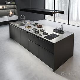 Cucina Come Progetto B/N con Isola Su Misura