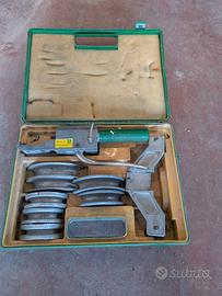 Piegatubi per tubi in rame e multistrato