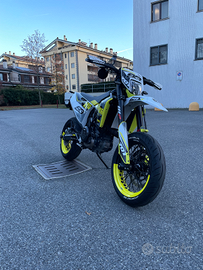 Husqvarna 701 depotenziata solo a libretto