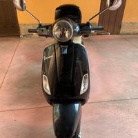Vespa LX 125