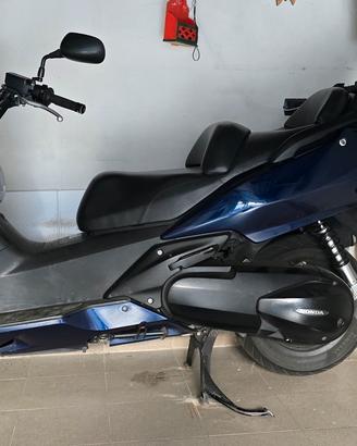 Honda silver wing 600