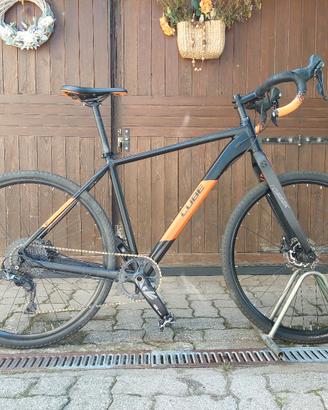 Bici da gravel Cube
