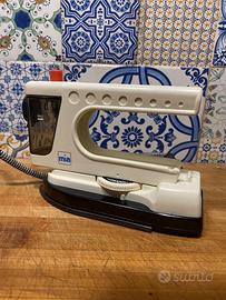 Ferro da stiro vintage da viaggio