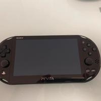 Ps Vita slim 2000 Con 8 Giochi
