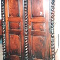 ARMADIO PIEMONTESE DEL 600 IN NOCE MASSELLO.