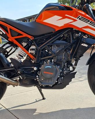 KTM DUK 125 anno 2019