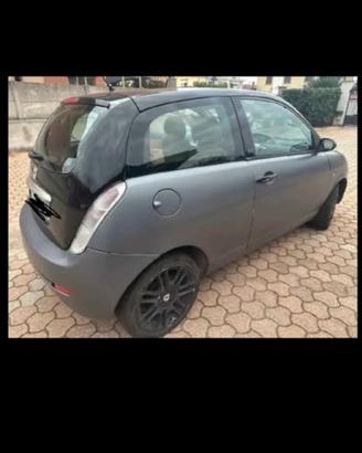 Lancia ypsilon 