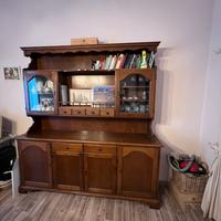 Mobile legno vecchio stile con cristalliera